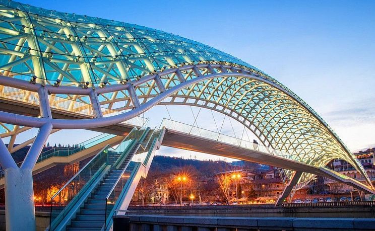 Мост Мира в Тбилиси