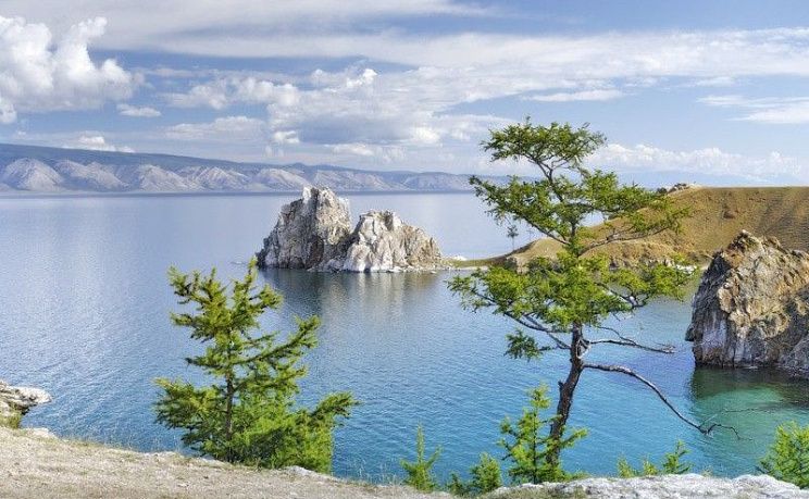 Остров Ольхон, крупнейший остров озера Байкал