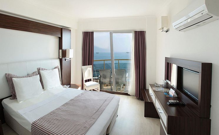 Arora Hotel 4*  - Изображение 1