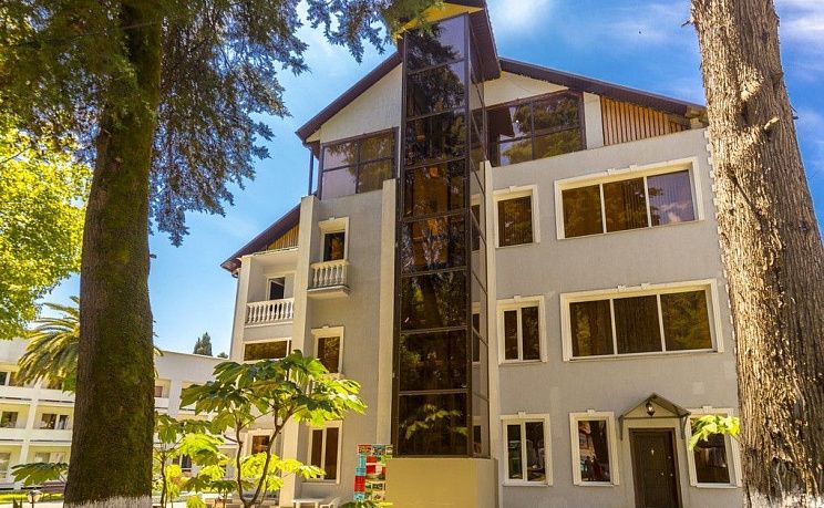 Пансионат "Водопад" корпус основной