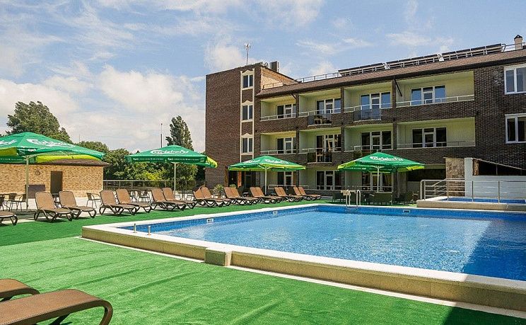 Отель "Эмеральдика Family Beach Hotel"