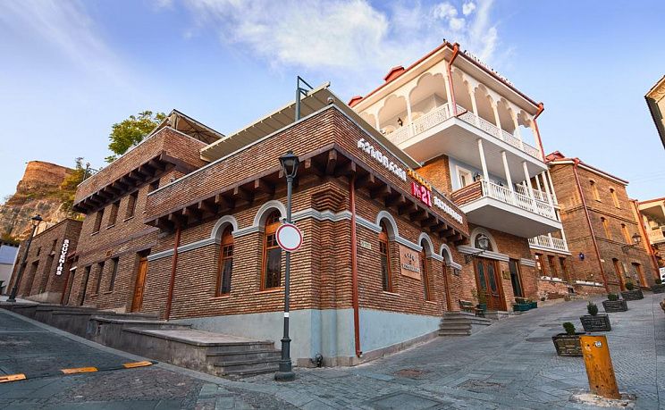 Aivani Hotel 4* - Изображение 1